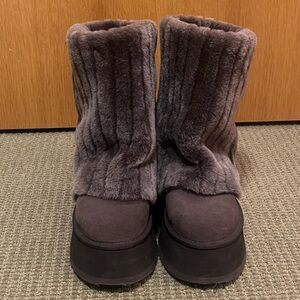 UGG Corduroy Sherpa Super Rare Boots